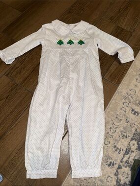 White Long-Sleeve Baby One-Piece with Green Tree Embroidery Christmas